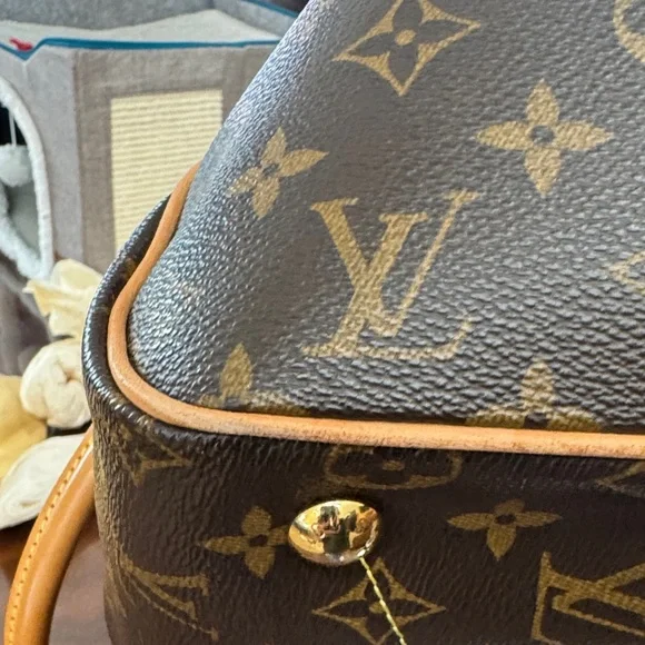 Louis Vuitton Brown Monogram Shoulder Bag - Picture 12 of 16